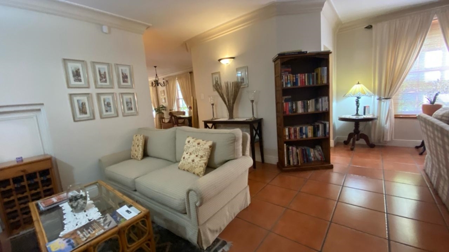 To Let 7 Bedroom Property for Rent in Franschhoek Western Cape